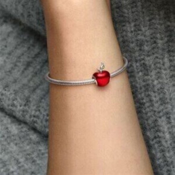 Pandora Snow White Red Apple Charm - Picture 4 of 4